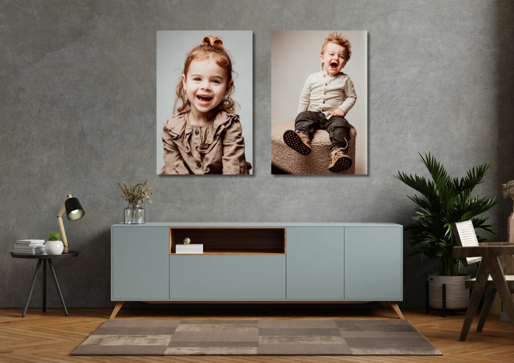 Kind studiofotografie portret van kind aan de muur. studiofotografie Weert & Nederweert